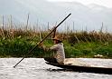 Inle Lake_Conventional rowing